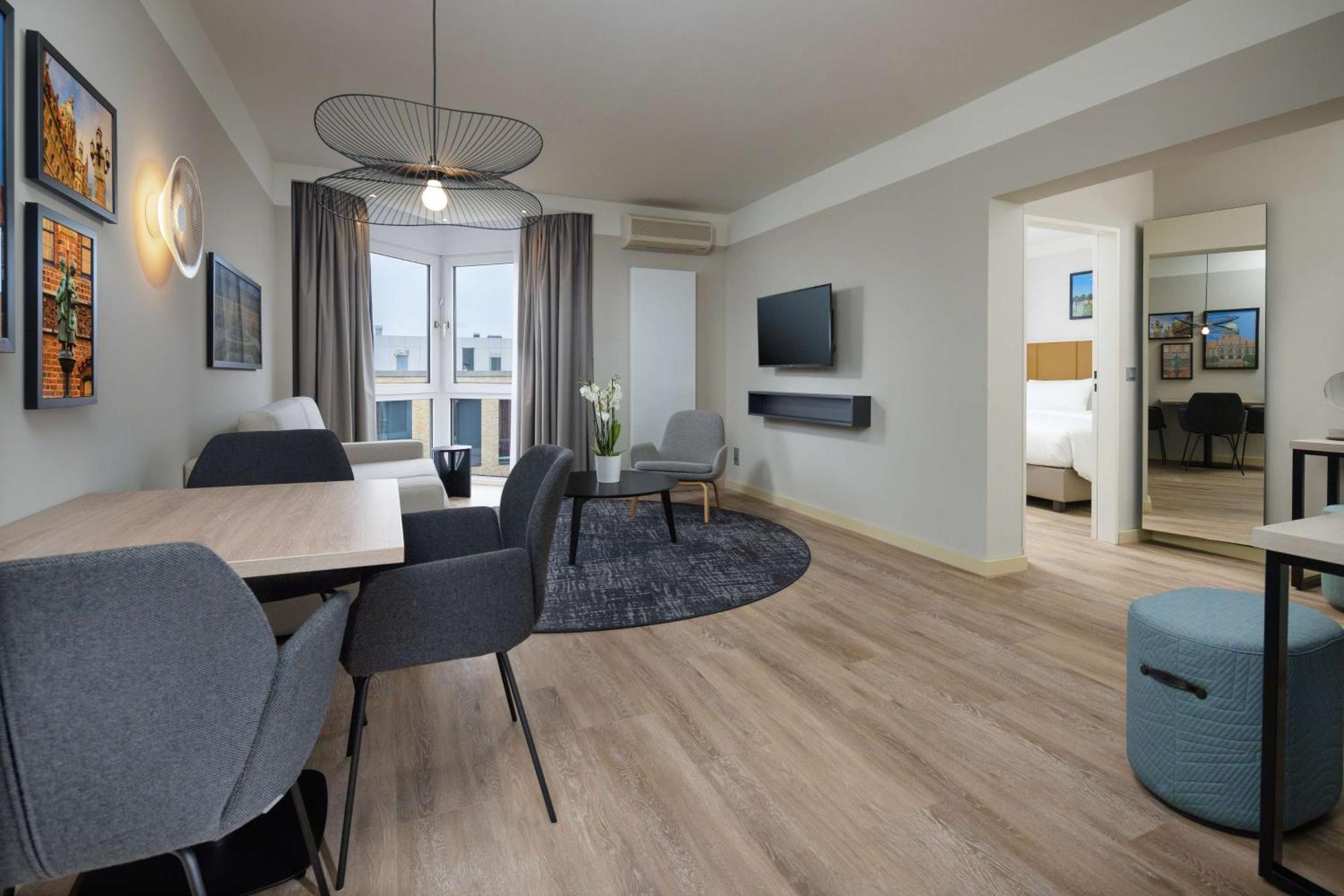 Doubletree By Hilton Hannover Schweizerhof Exterior foto